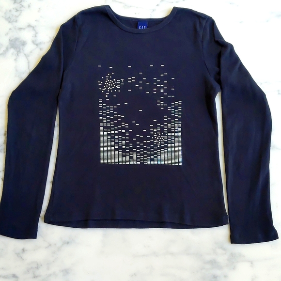 NWOT. GAP 100% Cotton Long Sleeve Tee with front sparkling design. - Picture 3 of 4